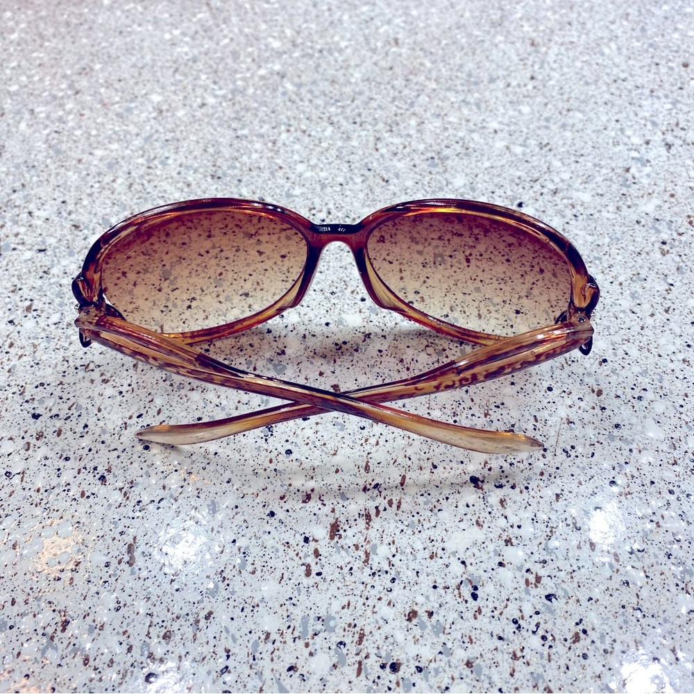 Princess Large Round Oval Shape Shades metal side bow Polarized